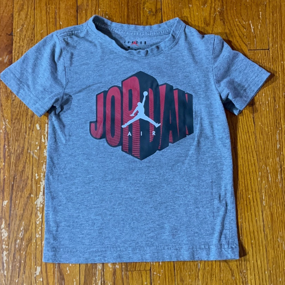 Jordan Kids Gray graphic T-Shirt grey with red design like new condition buy now